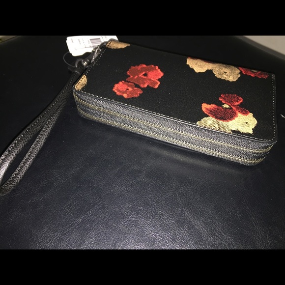 Coach Wallet - Picture 3 of 4