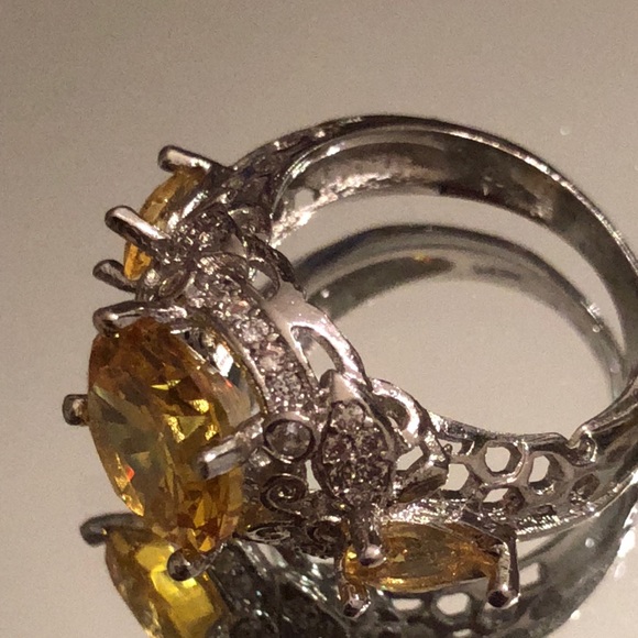 Sunny Citrine Yellow & Silver Ring - Picture 2 of 3