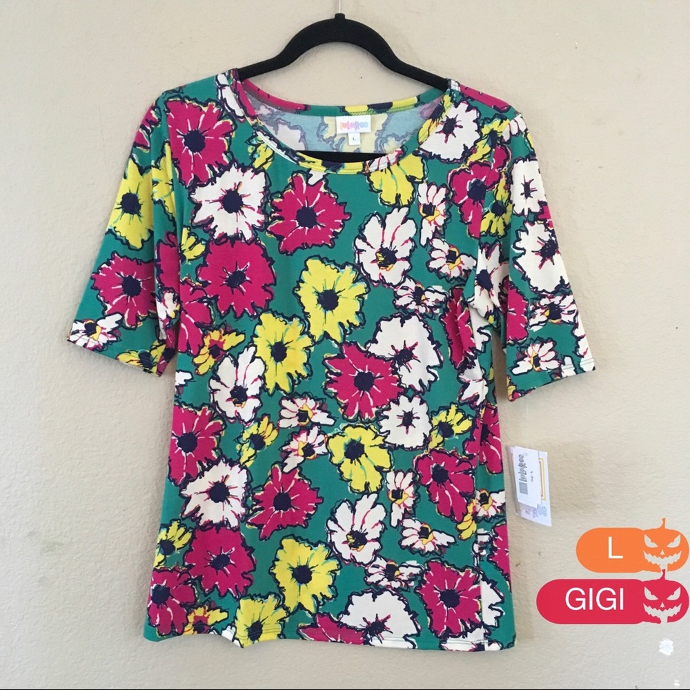 Fitted top, perfect for layering!