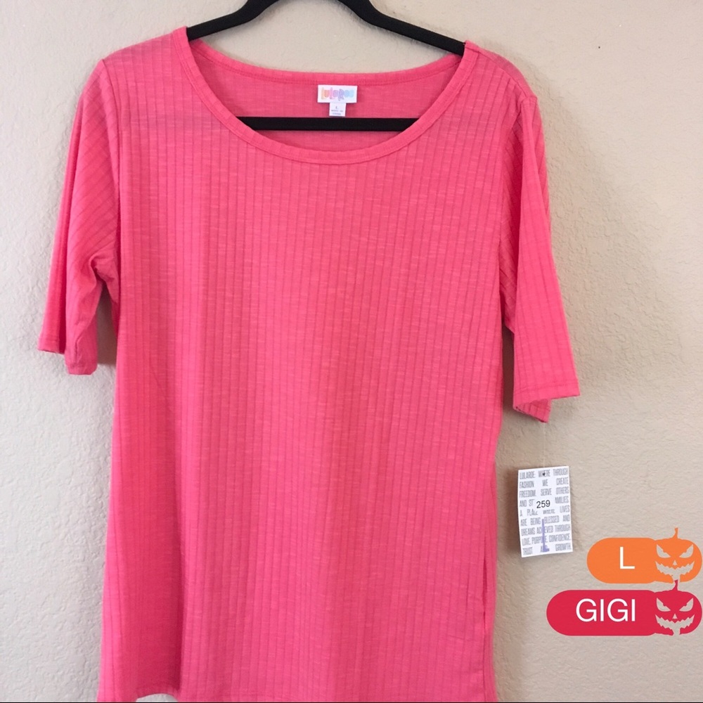 Fitted top, perfect for layering!