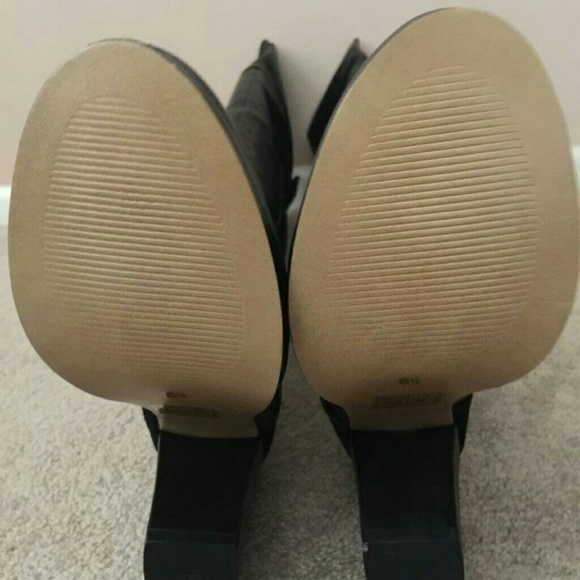 NEW IN BOX Vince Camuto OTK Boots - Picture 3 of 4