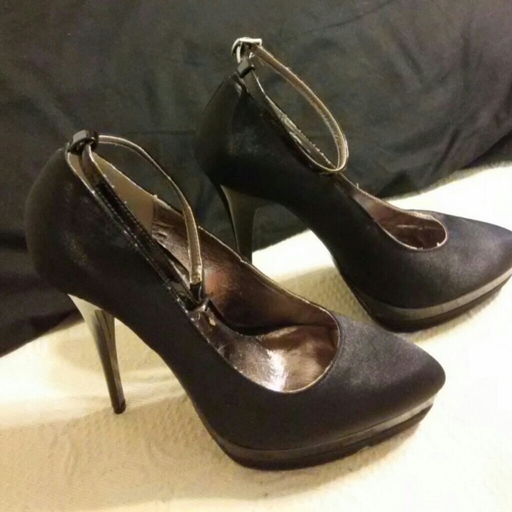 Black satin heel