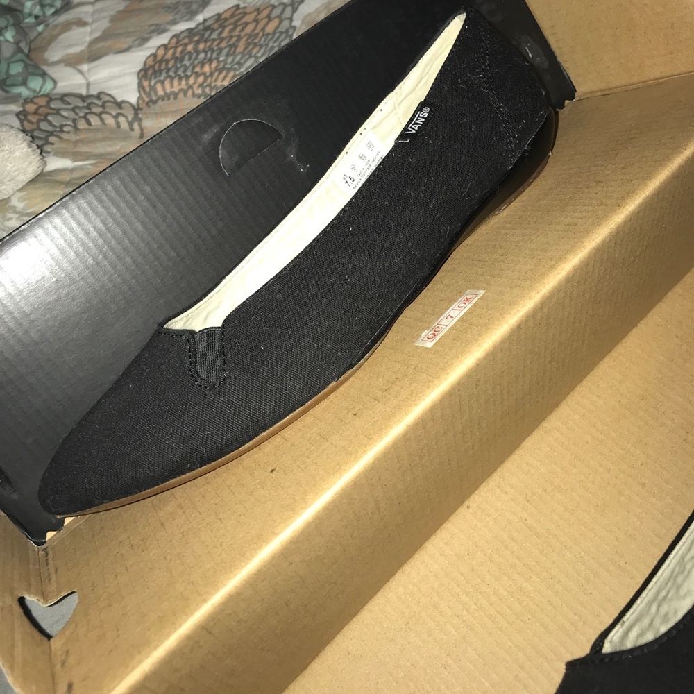 Black flat vans