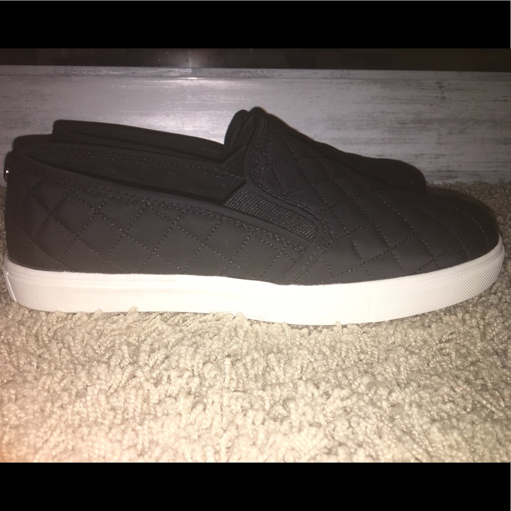 MOSSIMO SUPPLY CO. SLIP ONS