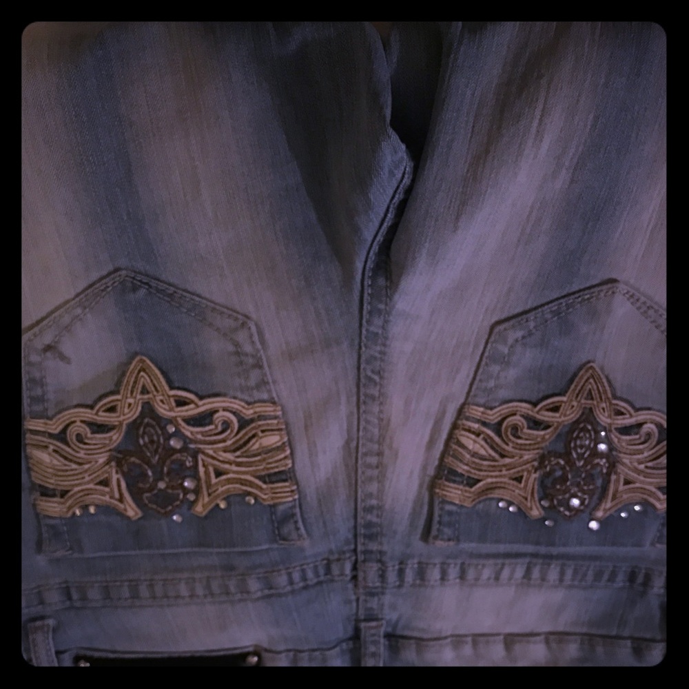Lt blue wash jeans
