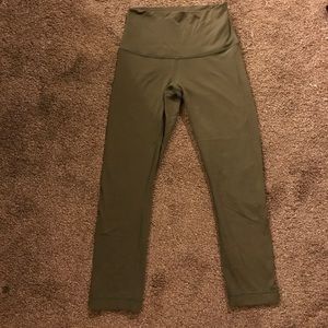 Lululemon high times crop