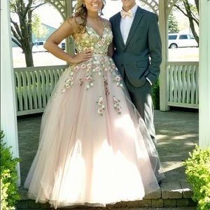 Designer Mori Lee prom dress