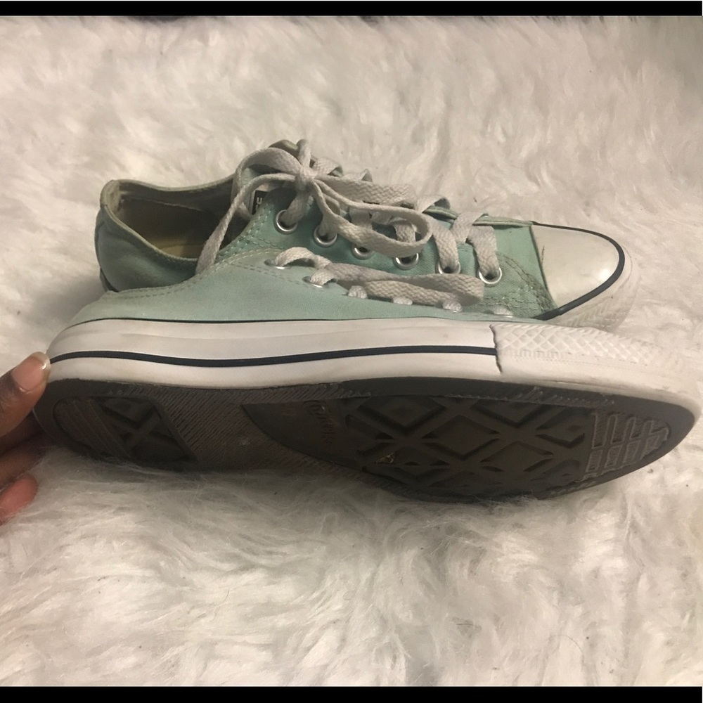 Mint/Green converse (women's size 7)