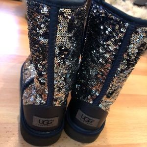 Sequence silver and blue uggs.
