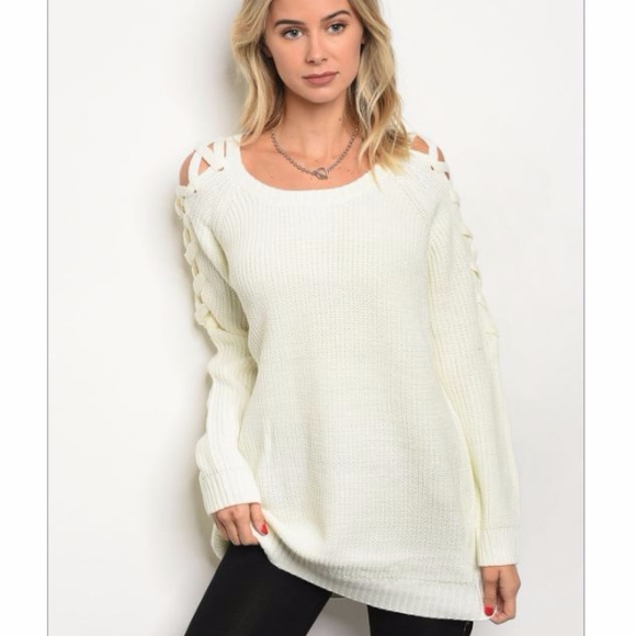 😍 One SMALL left “Bella” Lace up Sleeve Sweater - Picture 2 of 2