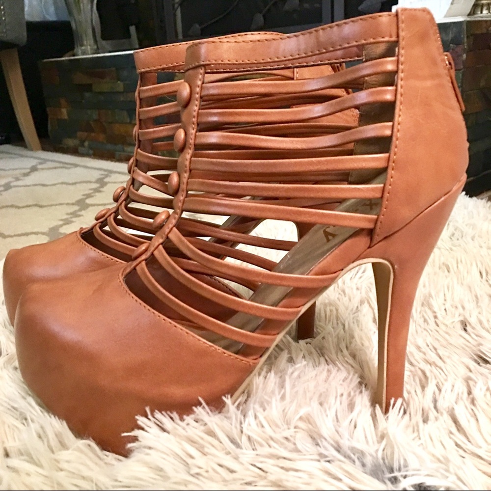 Caged Strappy Stiletto Platform Heels Camel