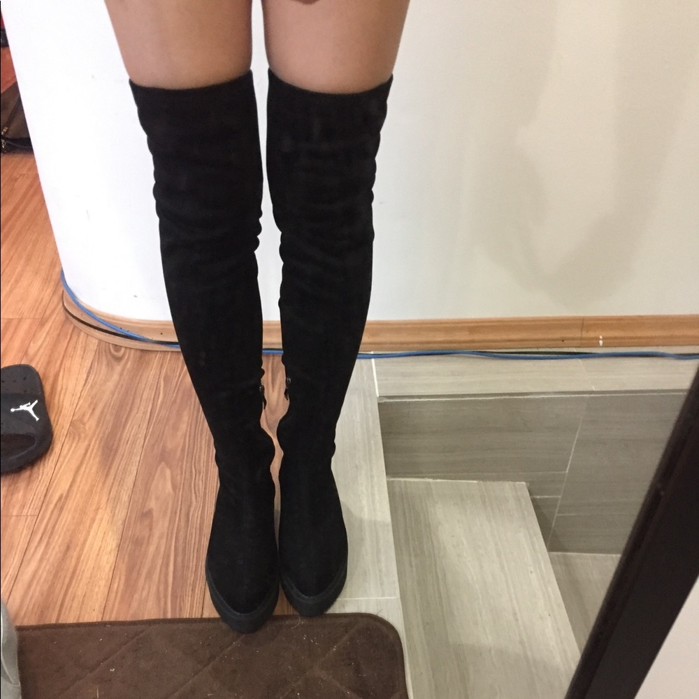 Boots - Picture 2 of 3