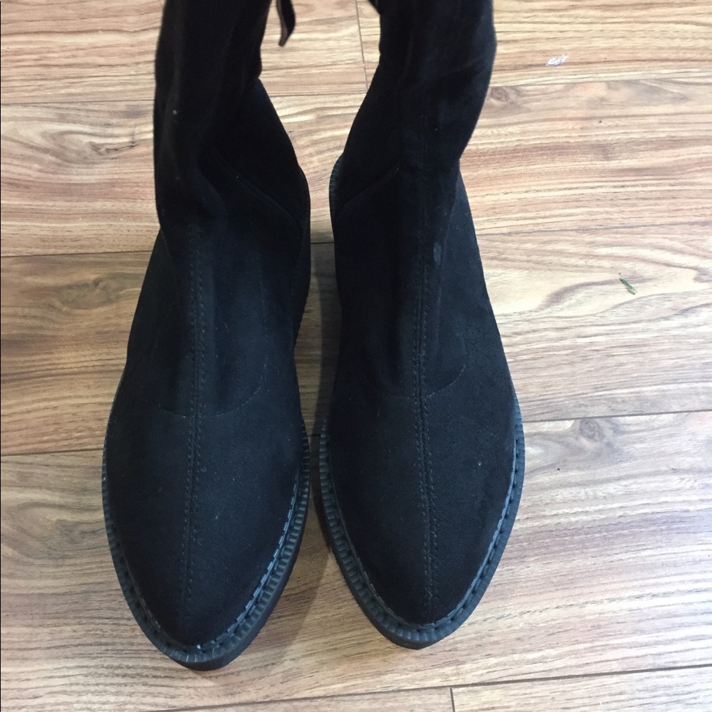Boots - Picture 3 of 3