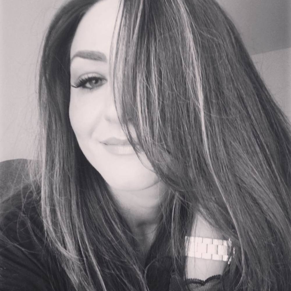 Meet your Posher, Adriana