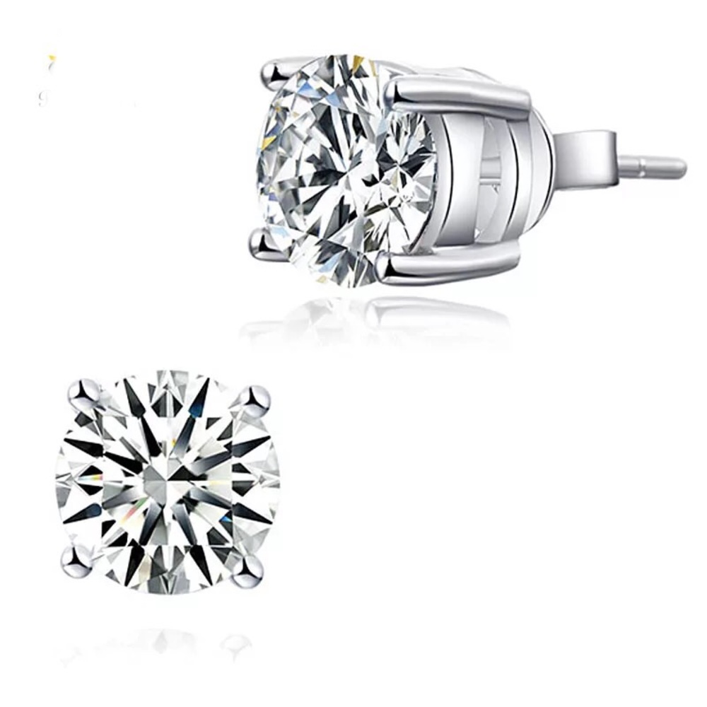 2 Ct VVS lab diamond 100% 925 Silver Stud earrings