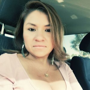 Meet your Posher, Amparo