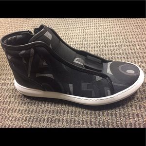 Meet your Posher, Triet