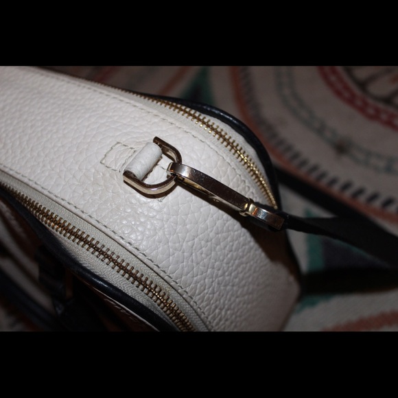 Barely Used Kate Spade Purse - Picture 5 of 8