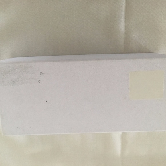 Chanel - Picture 3 of 3