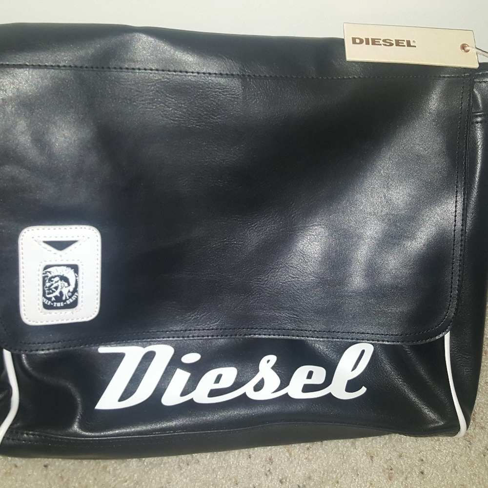 Diesel messenger bag NWT