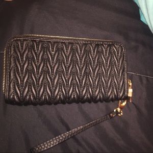 wristlet wallet