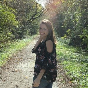 Meet your Posher, Daniela