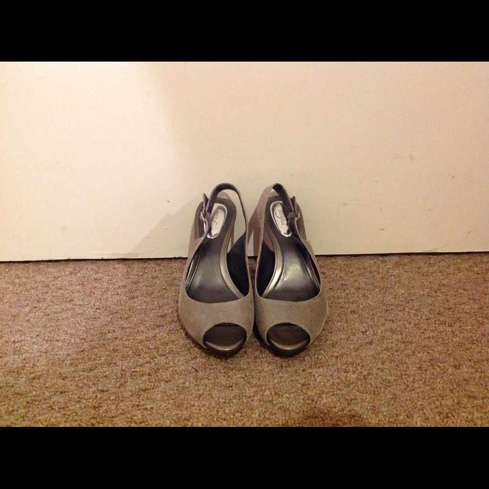 Alfani peep toe