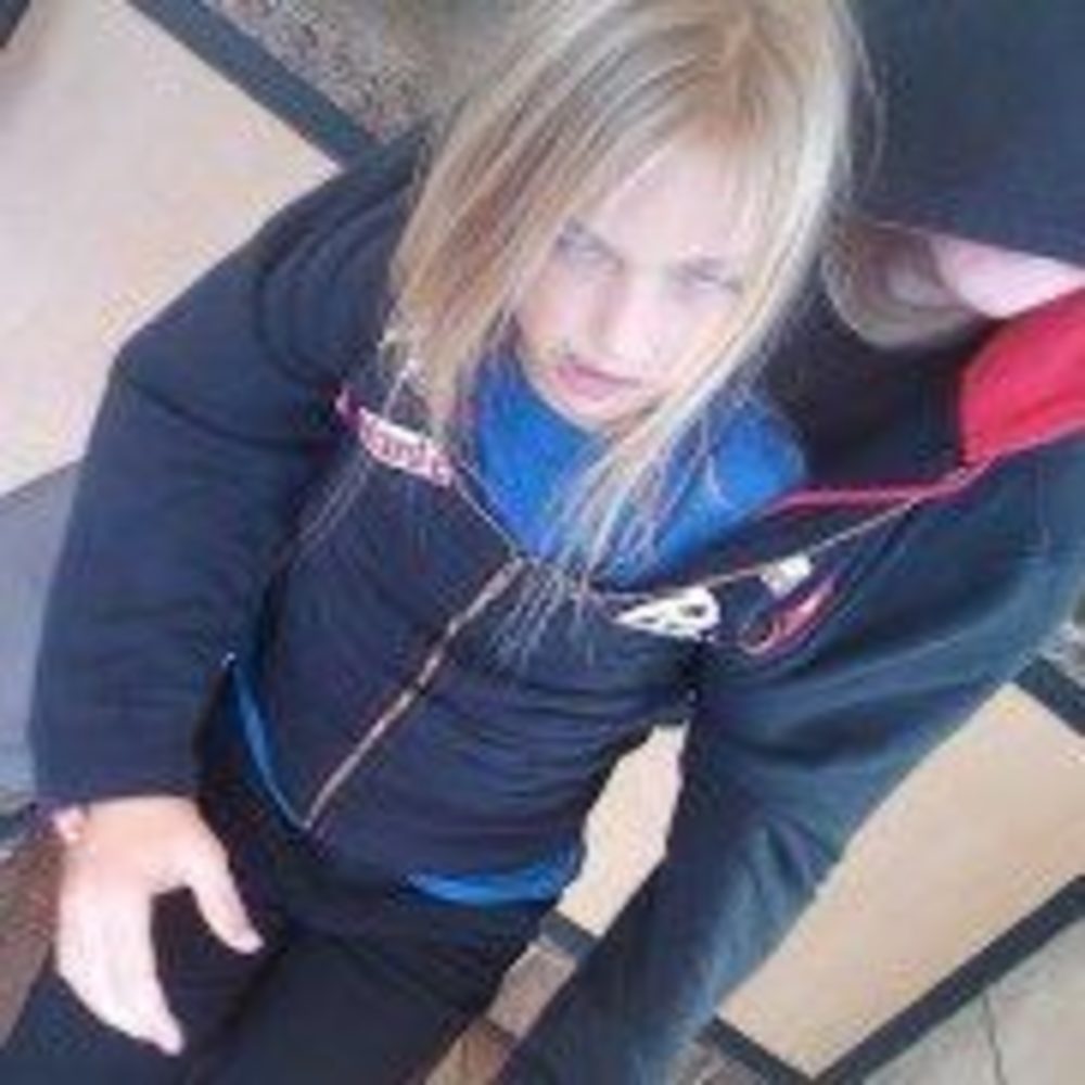 Meet your Posher, Avery