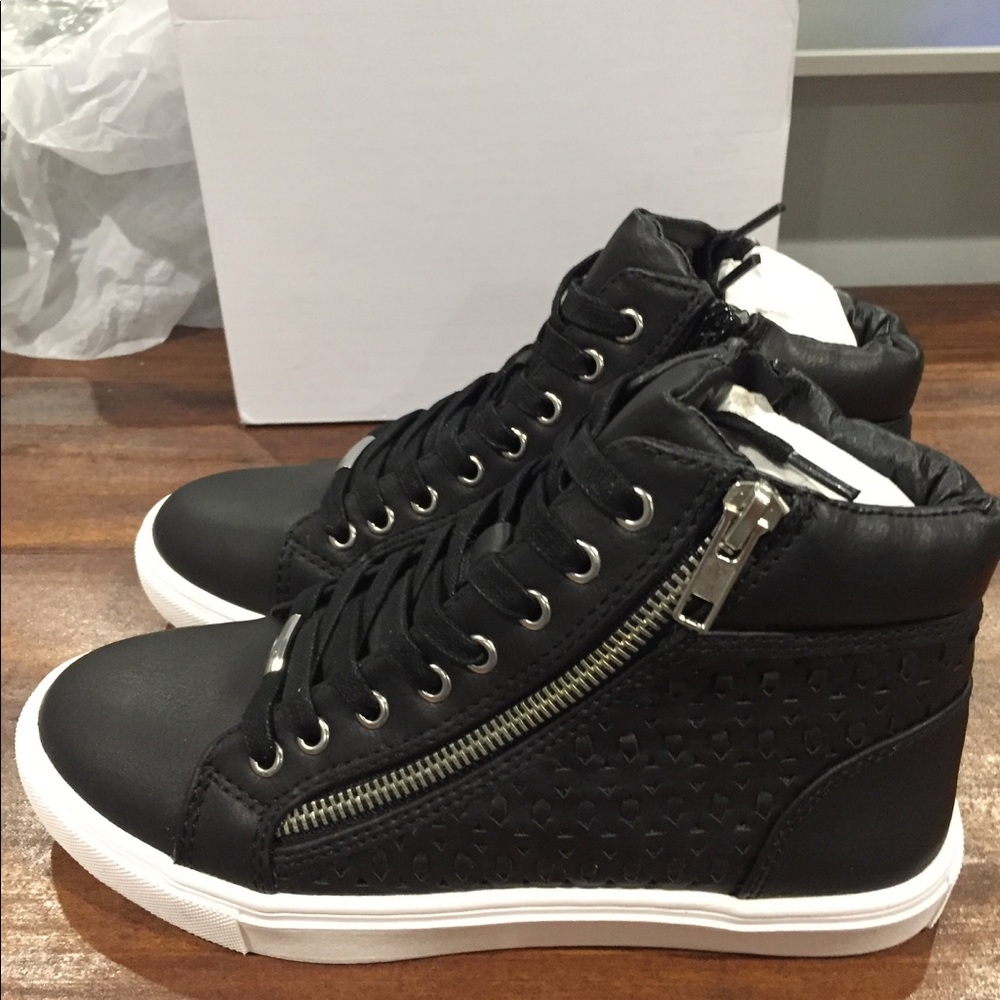 New Women Steve Madden Shoes Size 5.5