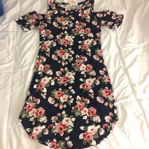 NWT floral cold shoulder midi dress