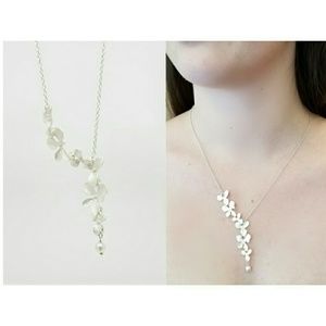 Lacelet silver plated flower necklace in gift box!