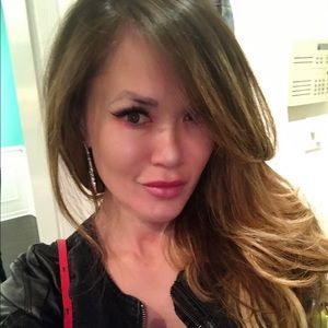 Meet your Posher, Emerald