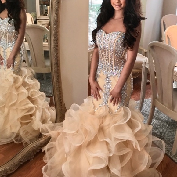 Jovani Dresses & Skirts - Jovani mermaid prom dress. ONLY WORN ONCE