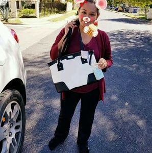 Meet your Posher, Dulce