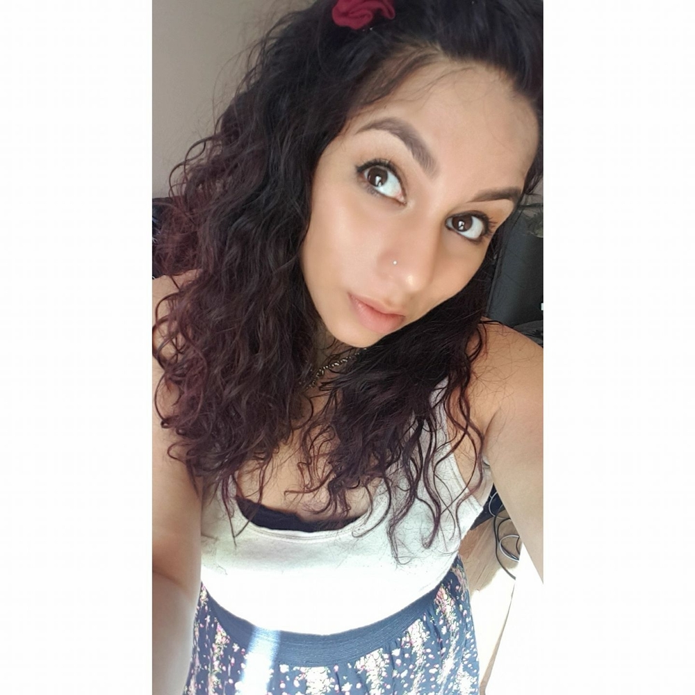Meet your Posher, Leticia