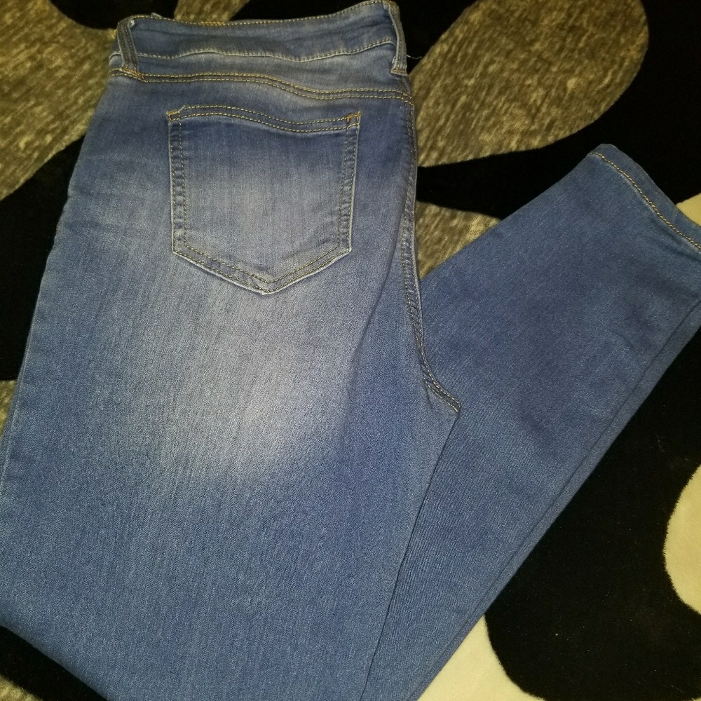 TRADED🚫celebrity pink jeans