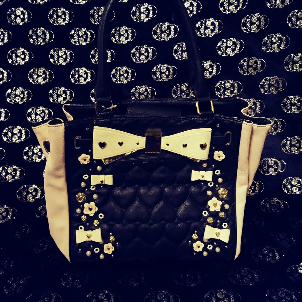 *NWT* Betsey Johnson Purse