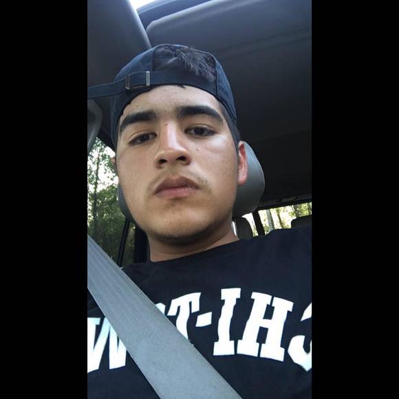 Meet your Posher, Alejandro - Picture 1 of 1