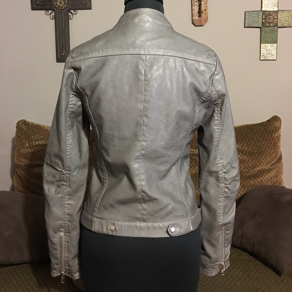 Forever 21 Moto Jacket - Picture 3 of 7
