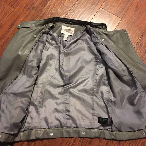Forever 21 Moto Jacket - Picture 5 of 7