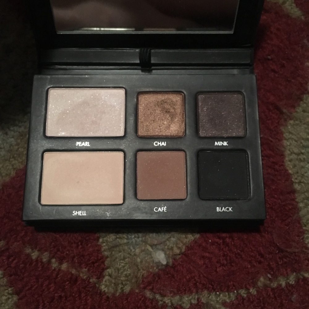 Lorac pro to go