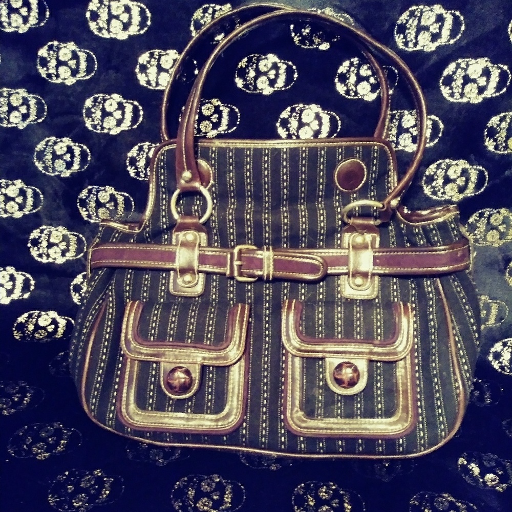 Apt.9 Purse