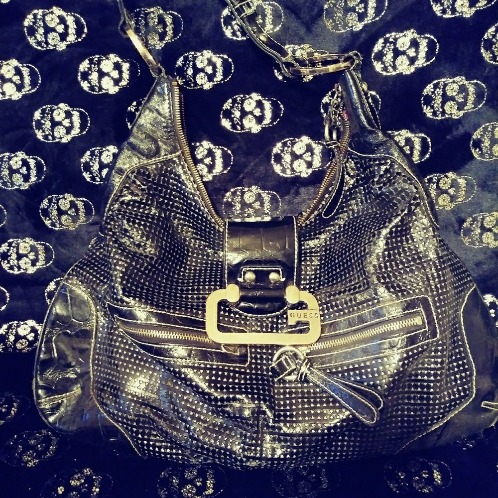🌟SOLD🌟Guess Purse