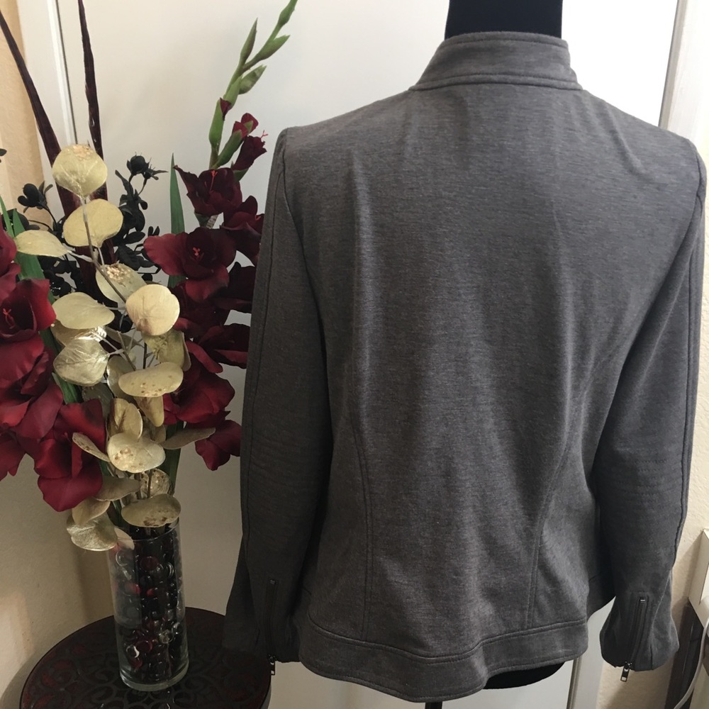 💜Zip up jacket💜 - Picture 3 of 6
