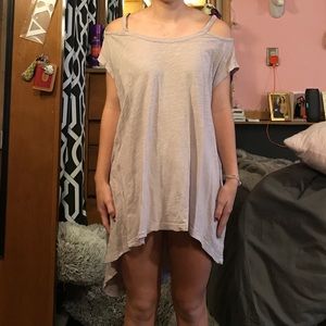 High low washed out purple top