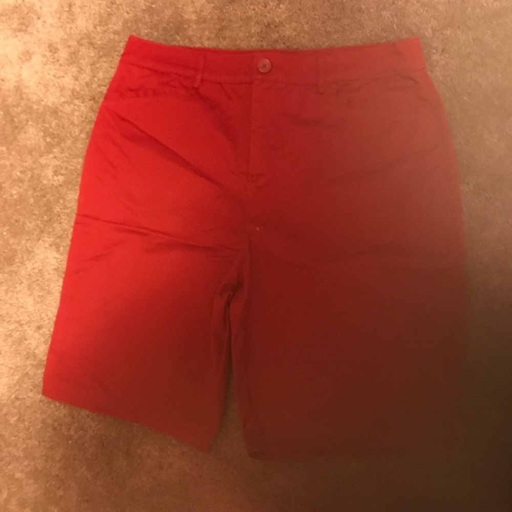 BERMUDA SHORTS