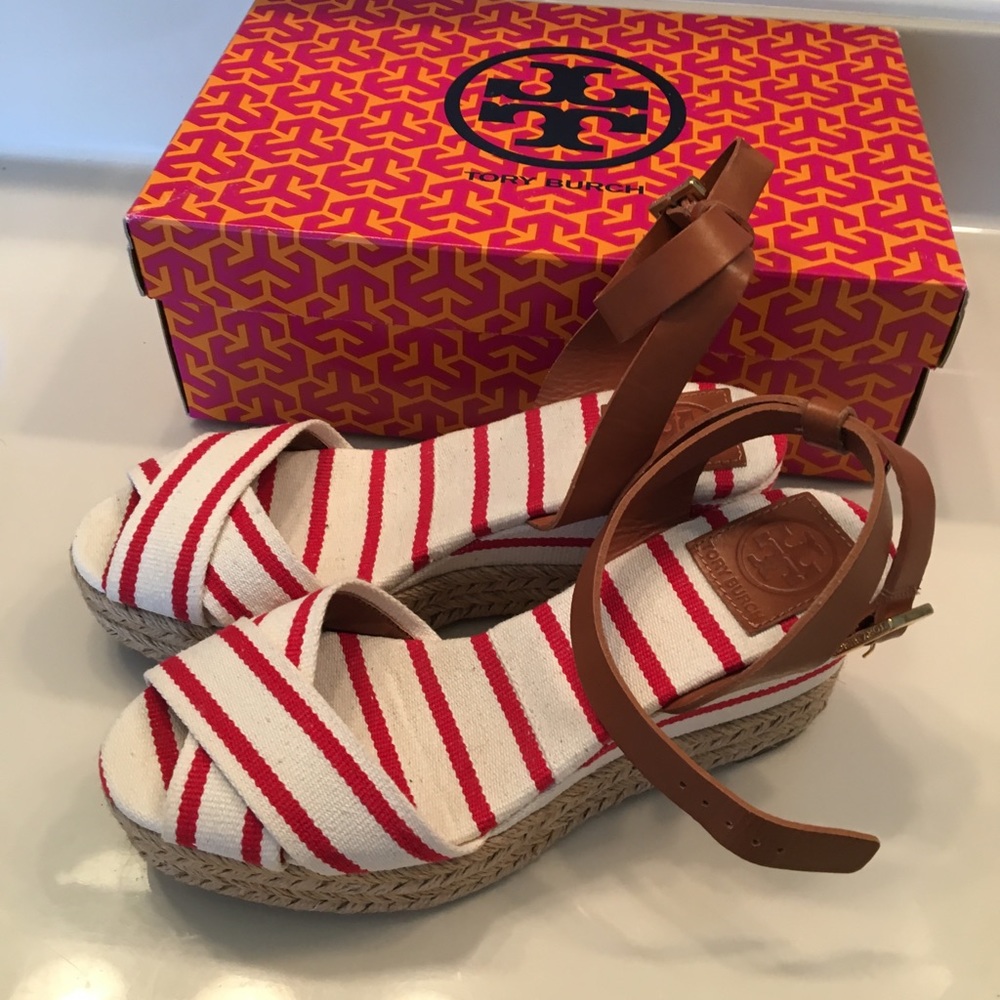 Tory Burch wedge sandal/size 7