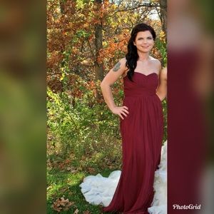 Size 8 Bridesmaids Dress. Worn once.