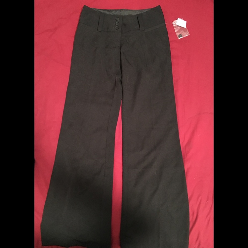 Black dress pants size 3 petite. New with tags