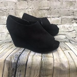 GLO Jeans Black Size 8.5 Open Toe Wedge Heels